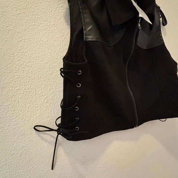Forever 21 Black Edgy Vest with Leather Accents - Picture 3 of 5